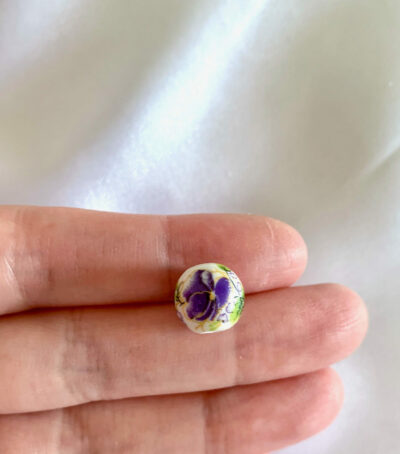 10mm Violet Ceramic Flower Round Beads - Image 2